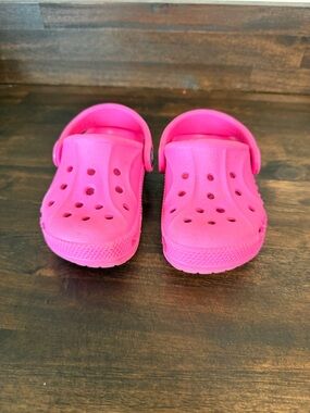 CROCS Kids Bright Pink Classic Clog Sandals